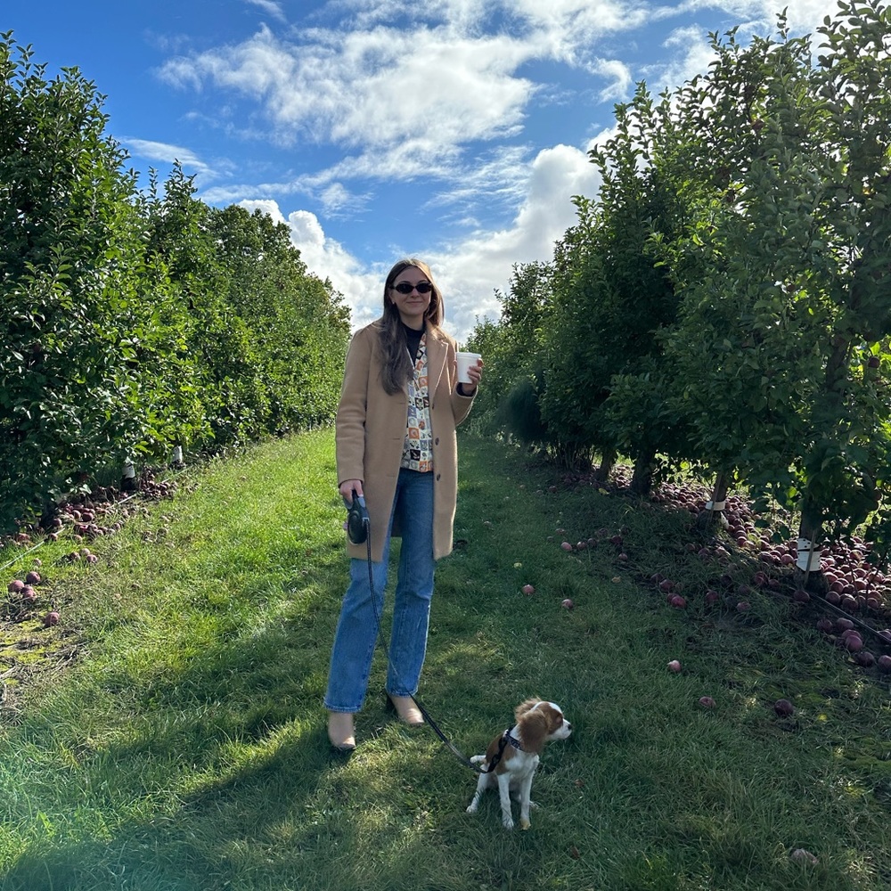 Meet your Posher, Holly